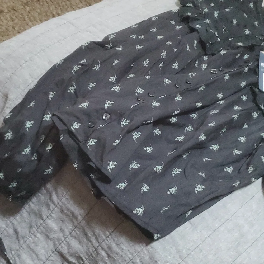 Blouse - Picture 2 of 3